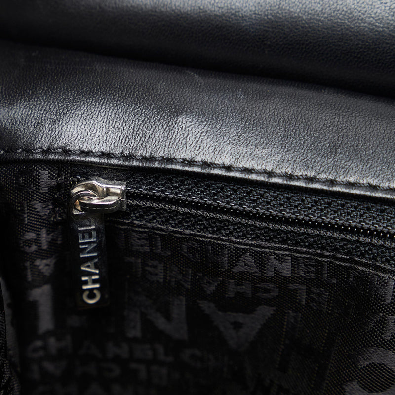 Chanel Medium Patent Chain-Through Flap Bag (SHG-TQ2hq6)