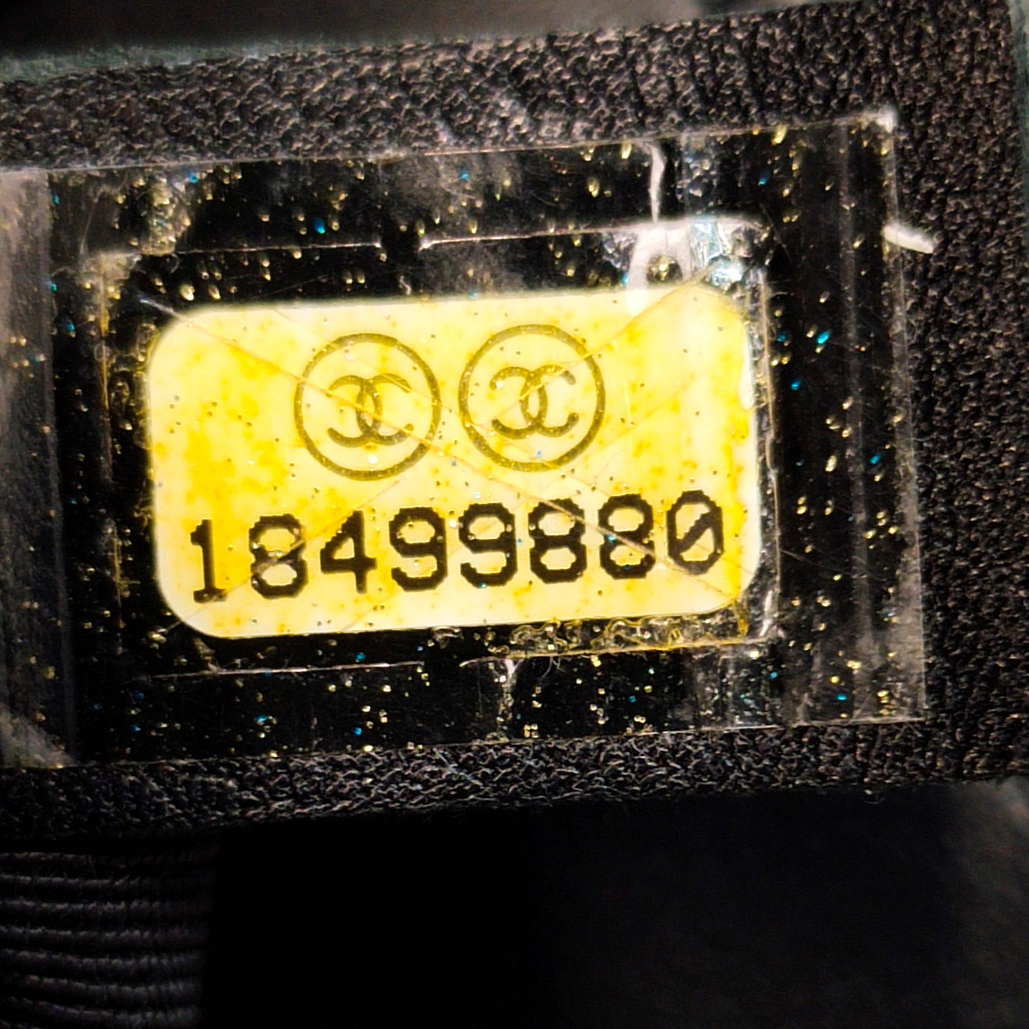 Chanel Medium Patent Reverso Boy Flap (SHG-xCR0zI)