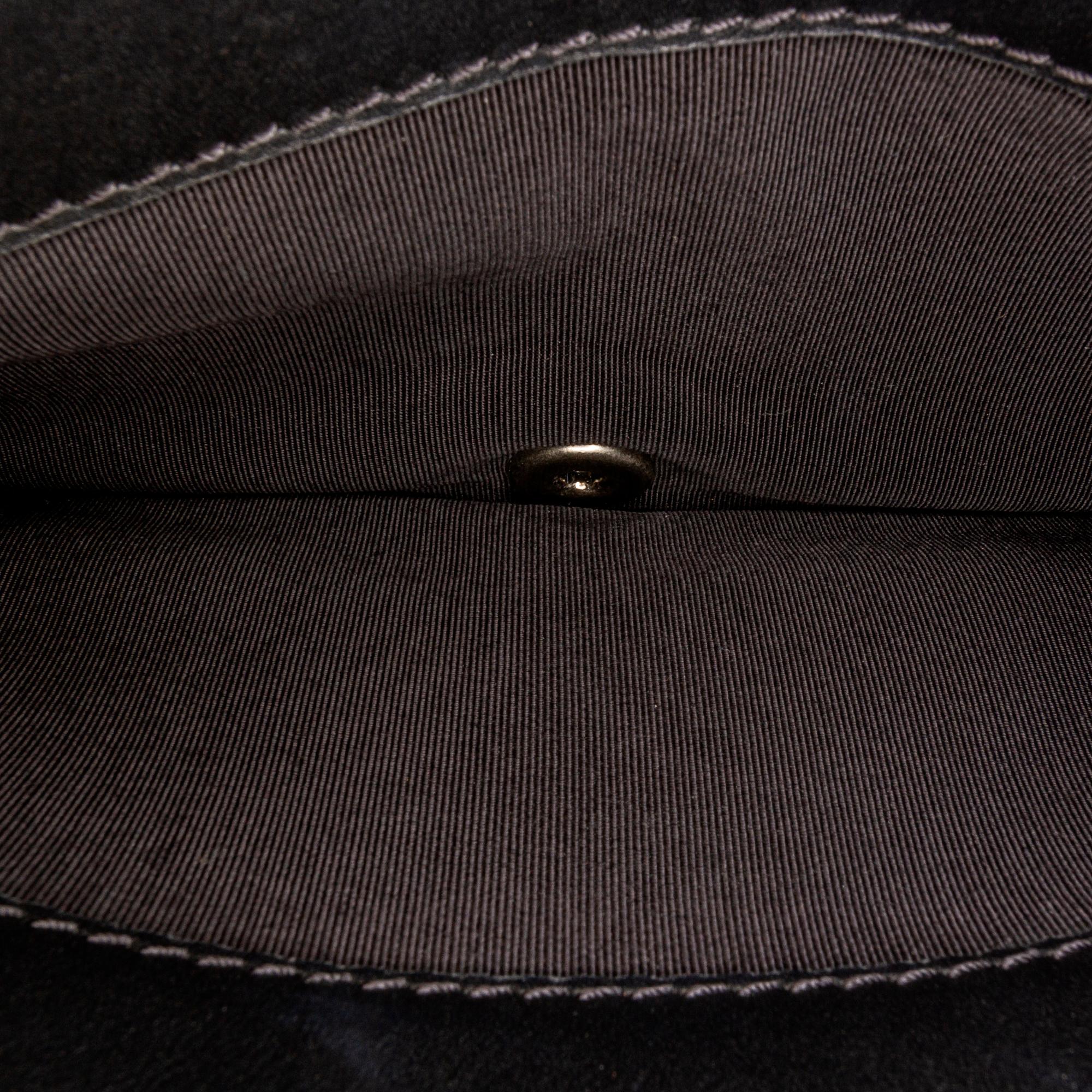 Chanel Medium Patent Reverso Boy Flap (SHG-xCR0zI)