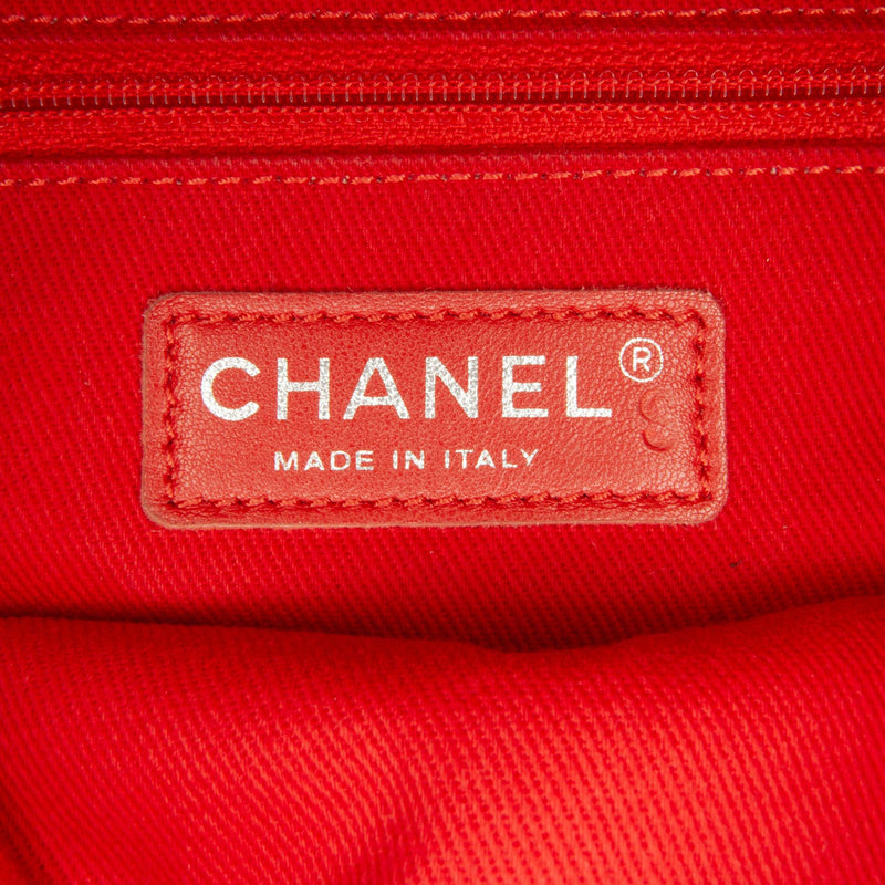 Chanel Medium Up In The Air Flap (SHG-VKAPFw)