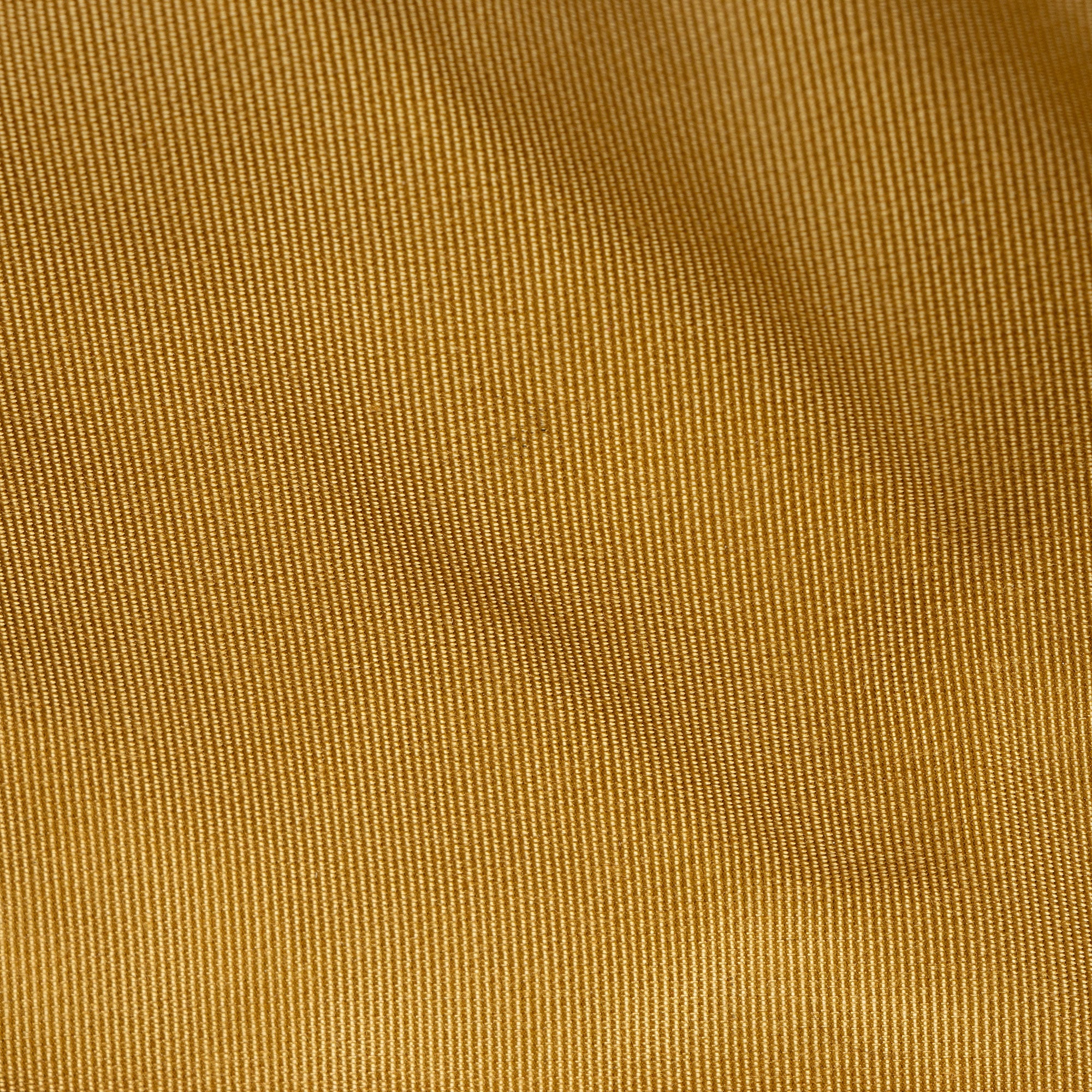 Chanel Metallic Calfskin Rainbow Reissue Pouch (SHF-Iy12ka)