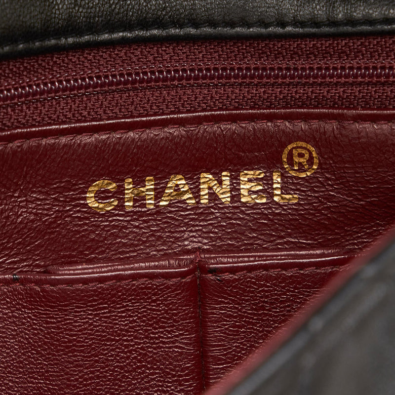 Chanel Mini Classic Lambskin Square Flap (SHG-Qr3gqV)