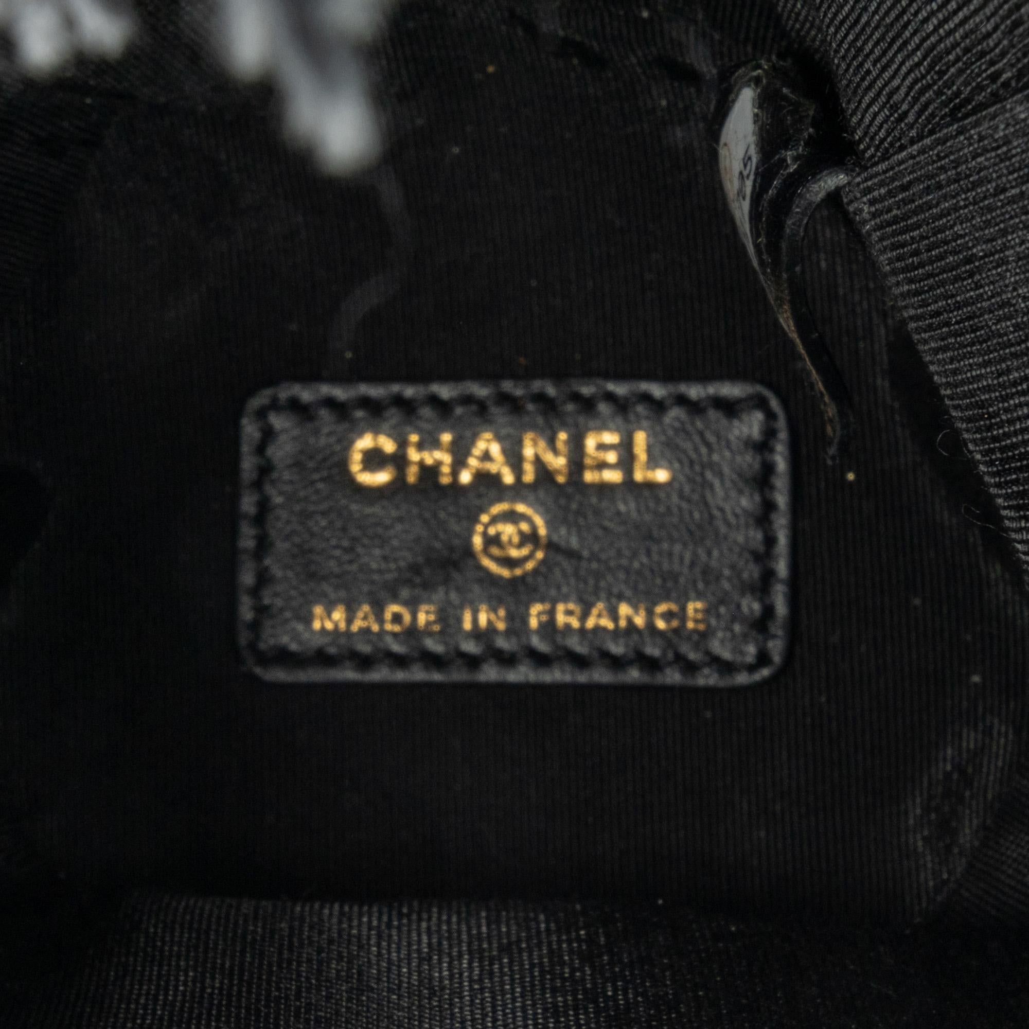Chanel Mini Denim Mood Bucket with Chain (SHG-B4ElfD)