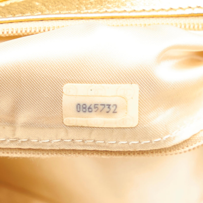 Chanel Mini Matelasse Chain Shoulder Bag with Camellia (SHG-AJ7Dj2