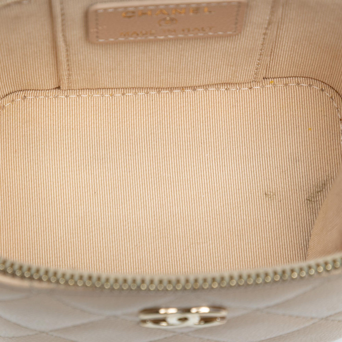 Chanel Mini Quilted Iridescent Caviar Pearl On Top Vanity Case With Chain