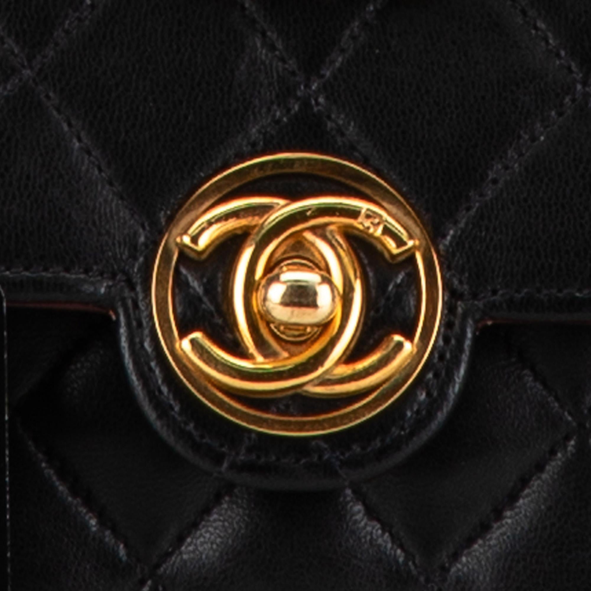 Chanel Mini Quilted Lambskin CC Single Flap (SHG-RoKQI5)