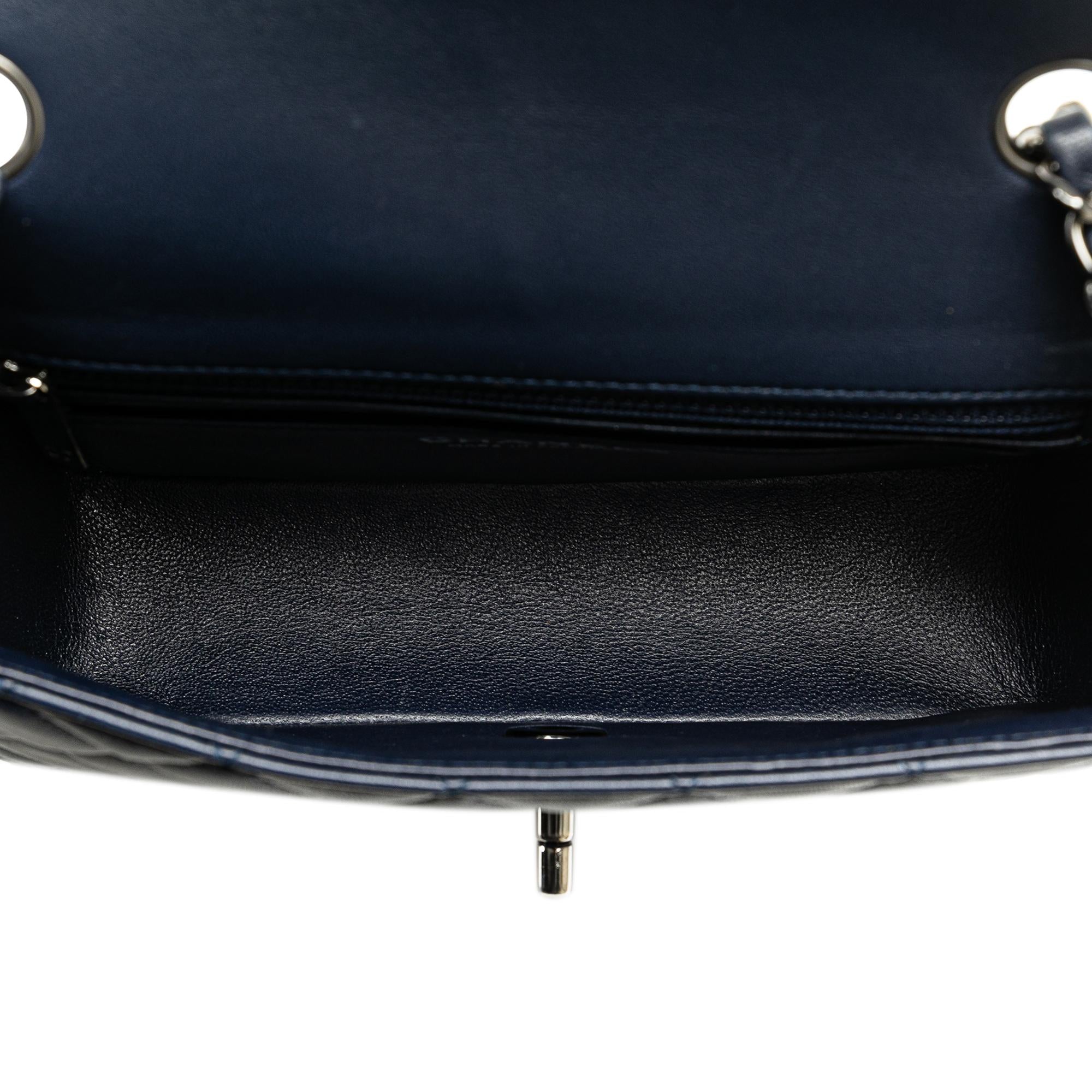 Chanel Mini Rectangular Classic Lambskin Single Flap (SHG-Zxsl77)