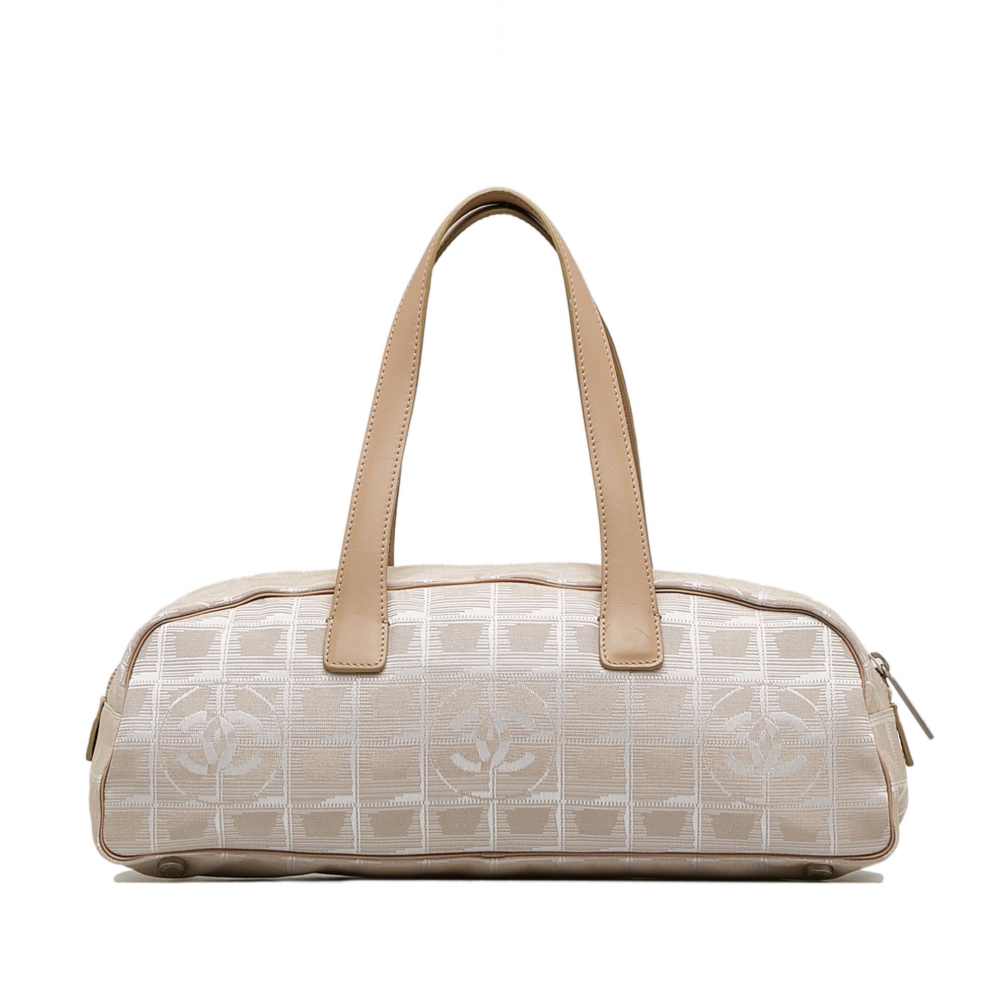 Chanel New Travel Line Handbag (SHG-thWTlc)