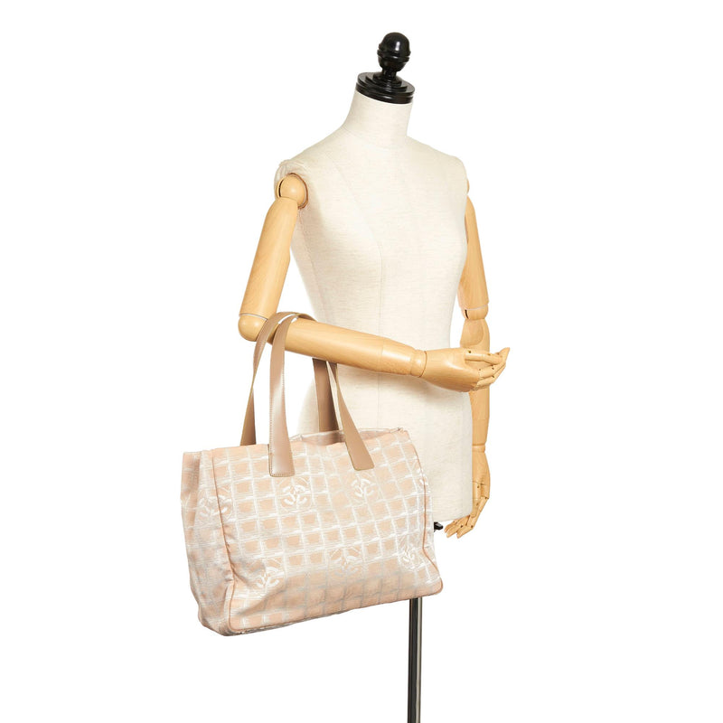 Chanel Old Travel Line Nylon Tote Bag (SHG-27898) – LuxeDH