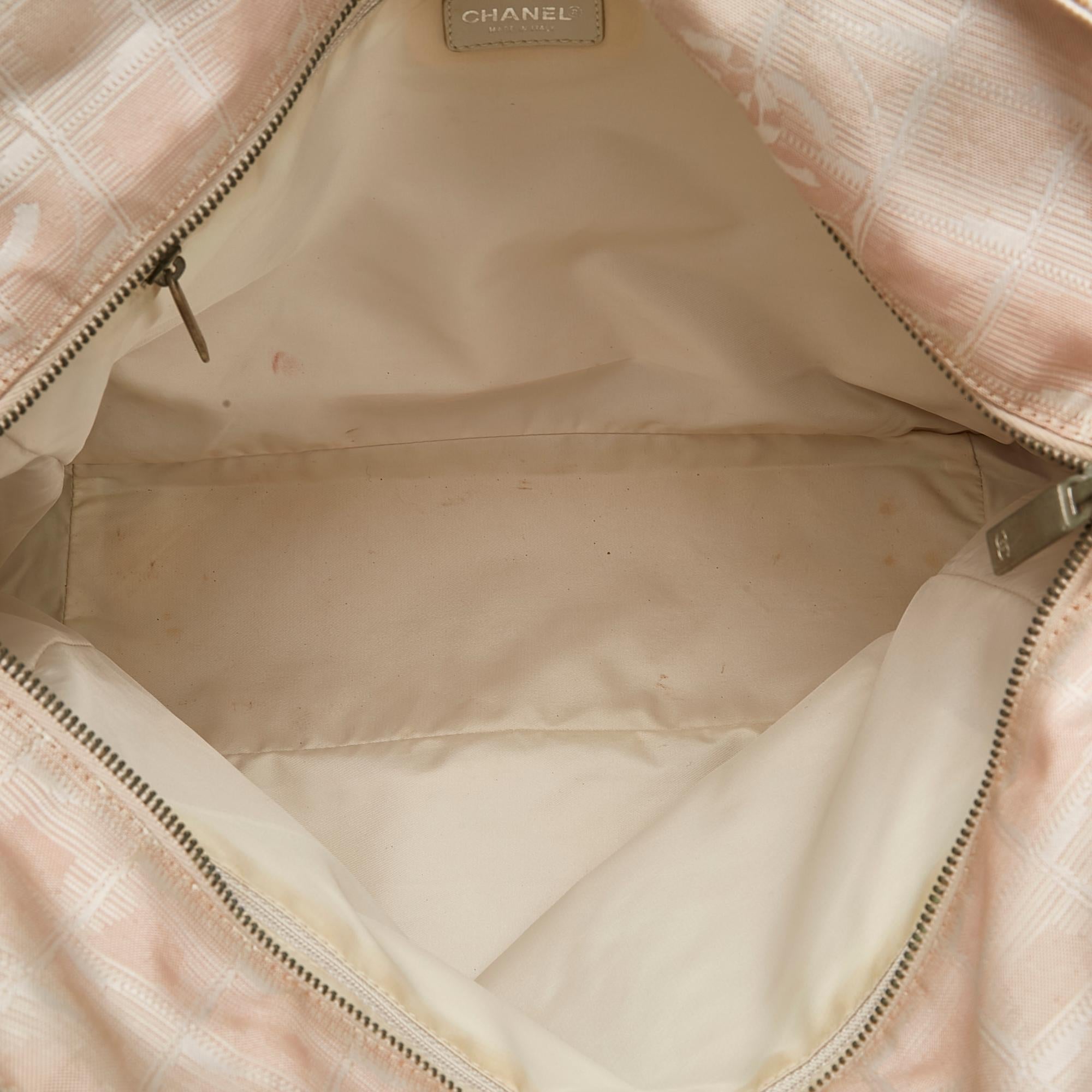 Chanel New Travel Line Tote (SHG-37923)