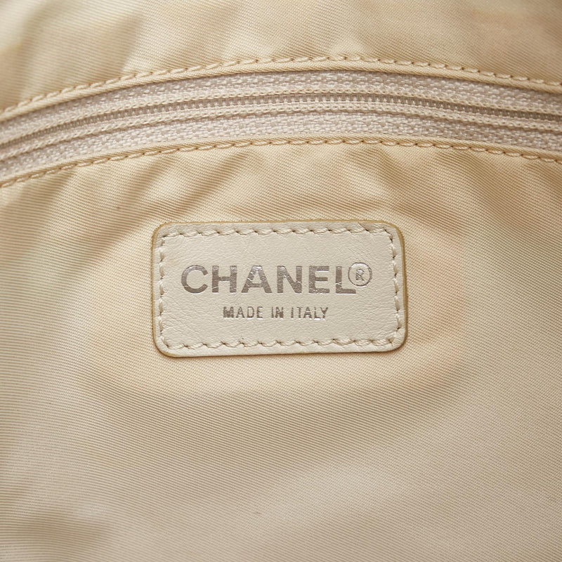 Chanel New Travel Line Tote (SHG-37923)