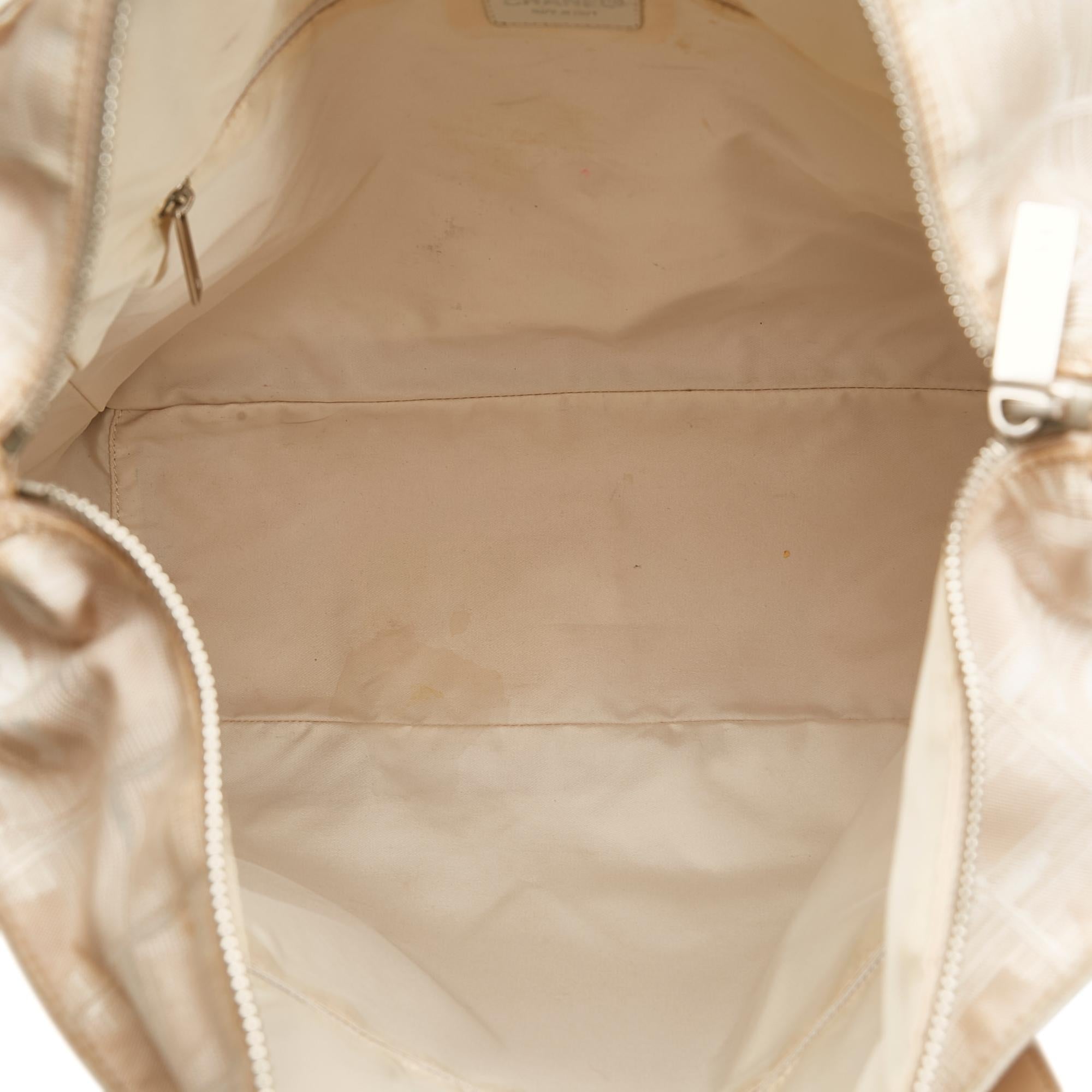 Chanel New Travel Line Tote (SHG-z9jvcG)