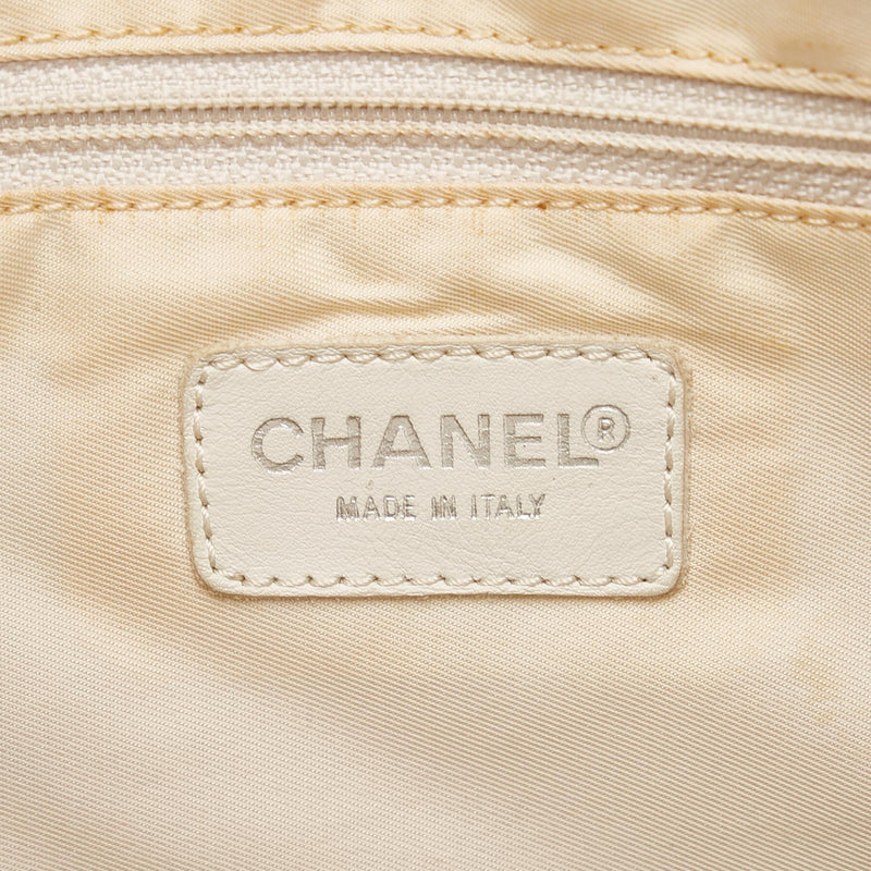 Chanel New Travel Line Tote (SHG-z9jvcG)