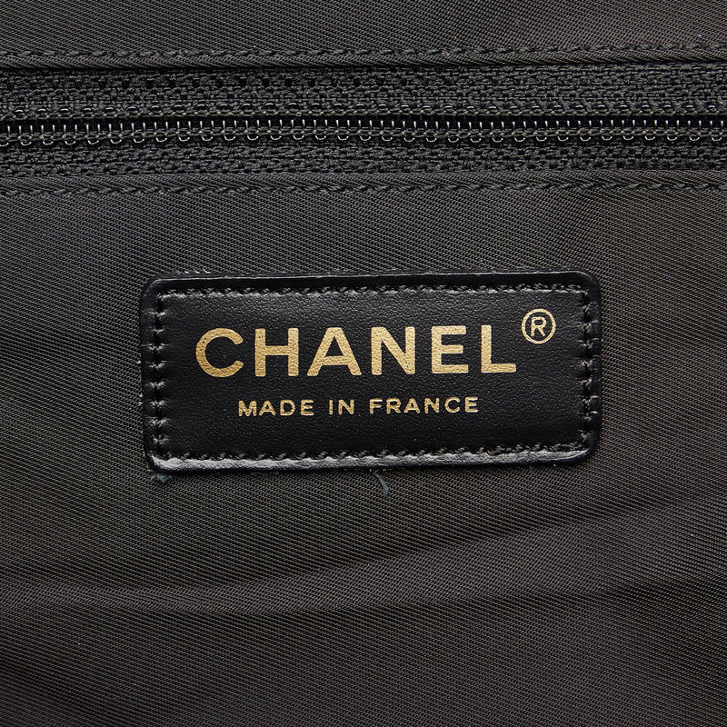 Chanel New Travel Line Tote (SHG-i4J9zq)