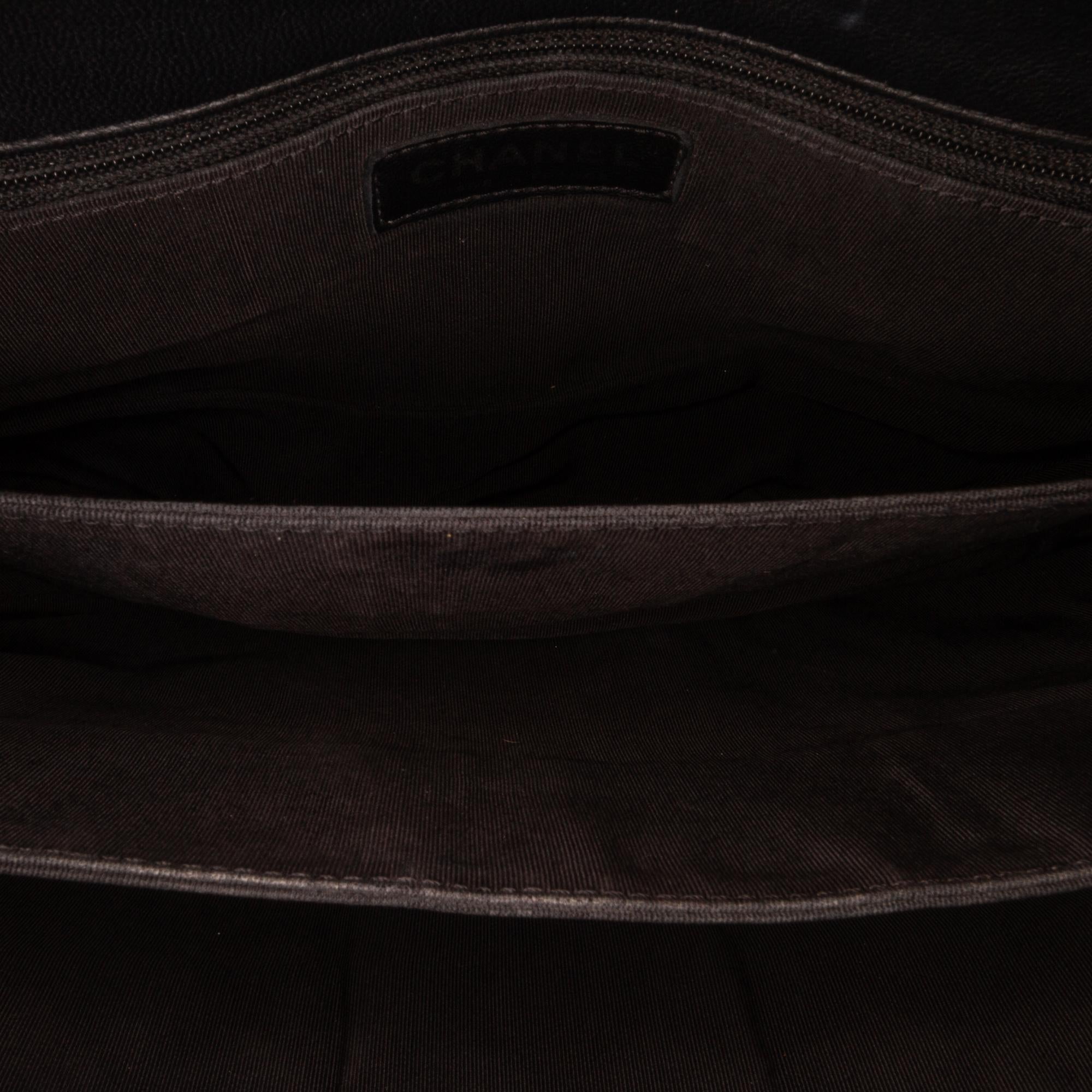 Chanel Pagoda Accordion Flap Bag (SHG-xIPqii)