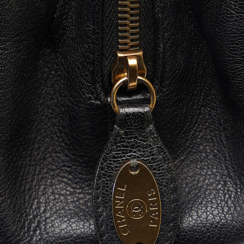 Chanel Patent Goatskin Paris Salzburg CC Eyelet Shoulder Bag (SHG-OuWTBq)