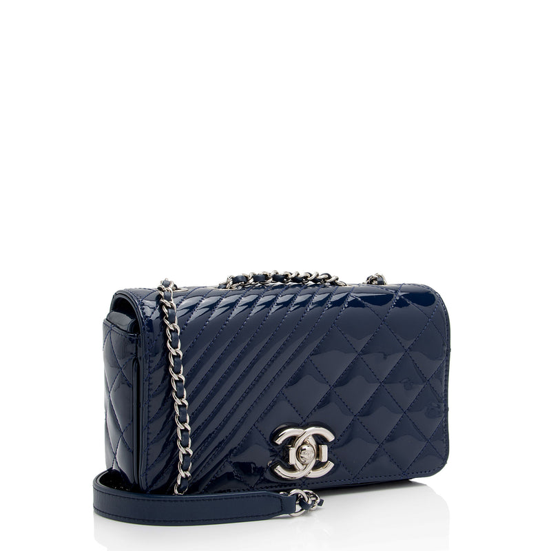 Chanel Patent Leather Coco Boy Small Flap Bag (SHF-mwPK8i)