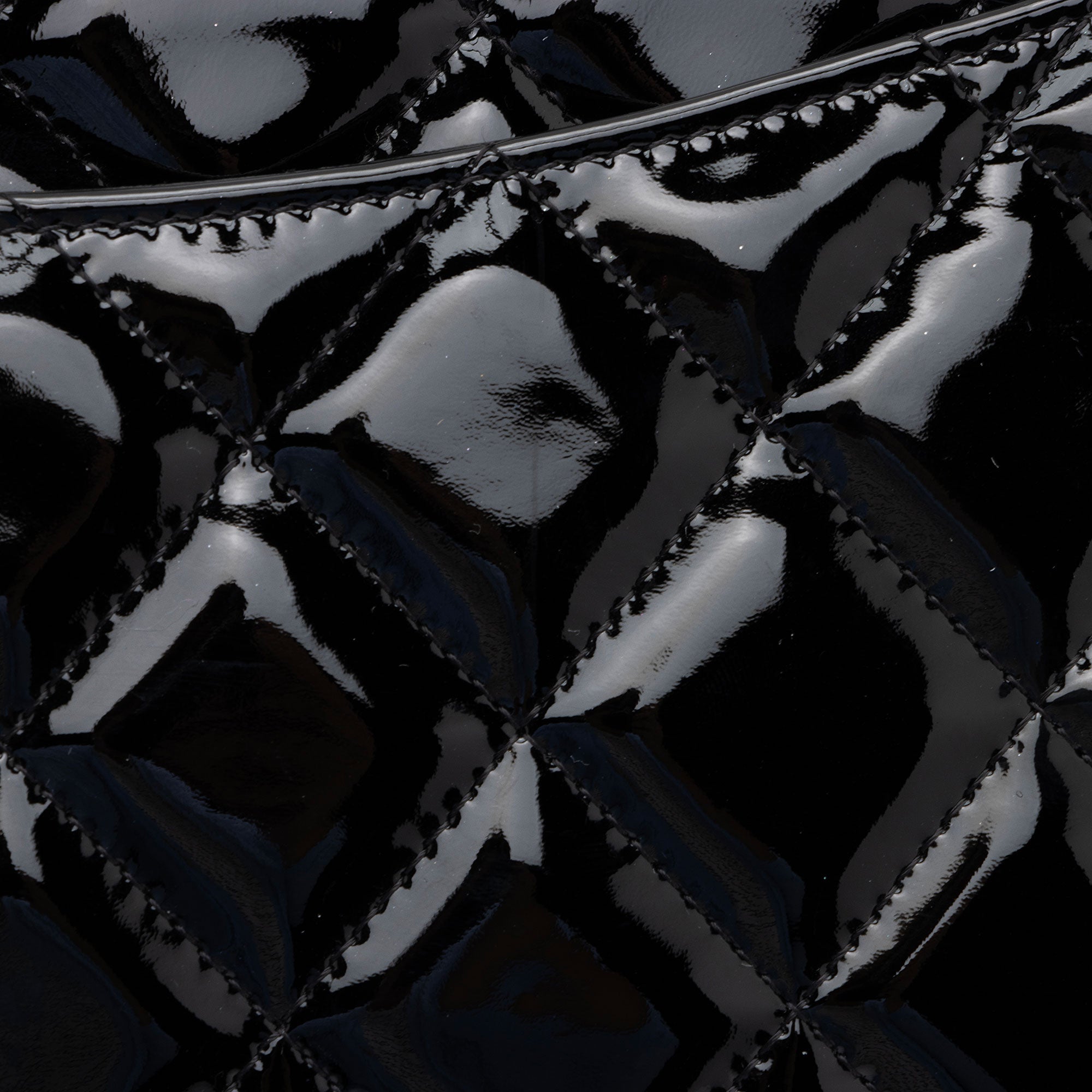 Chanel Patent Leather Flap Clutch on Chain (SHF-9c9WQx)