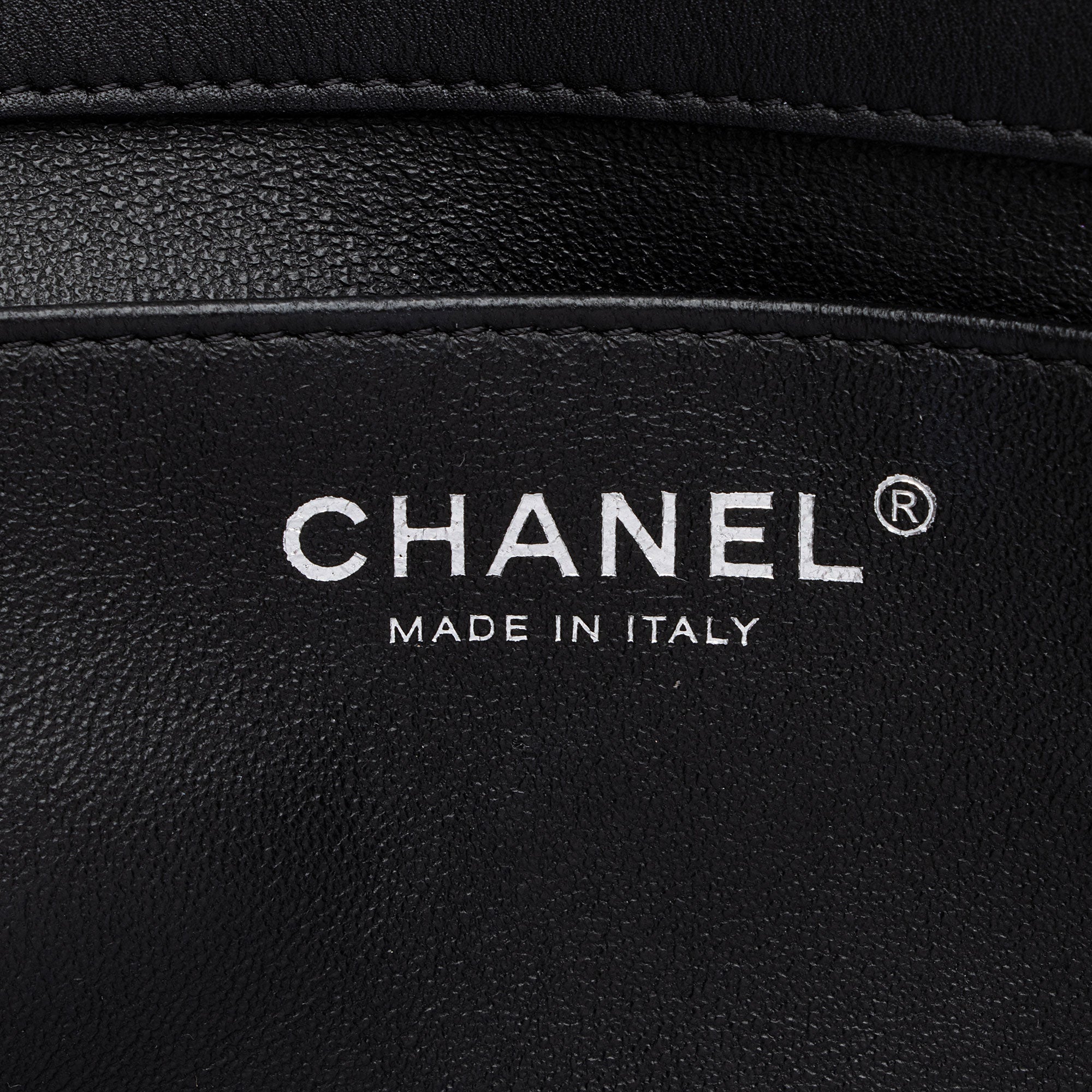 Chanel Patent Leather Flap Clutch on Chain (SHF-9c9WQx)