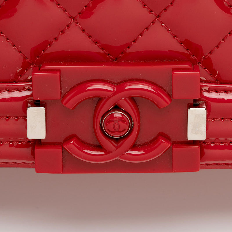 Chanel Patent Leather Old Medium Boy Bag (SHF-DpuGew) – LuxeDH