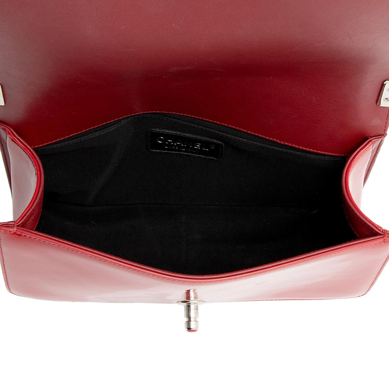 Chanel Patent Leather Old Medium Boy Bag (SHF-DpuGew) – LuxeDH