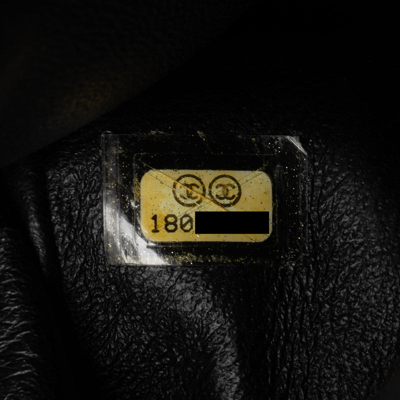 Chanel Patent Leather Timeless Clutch (SHF-QRt3pK)