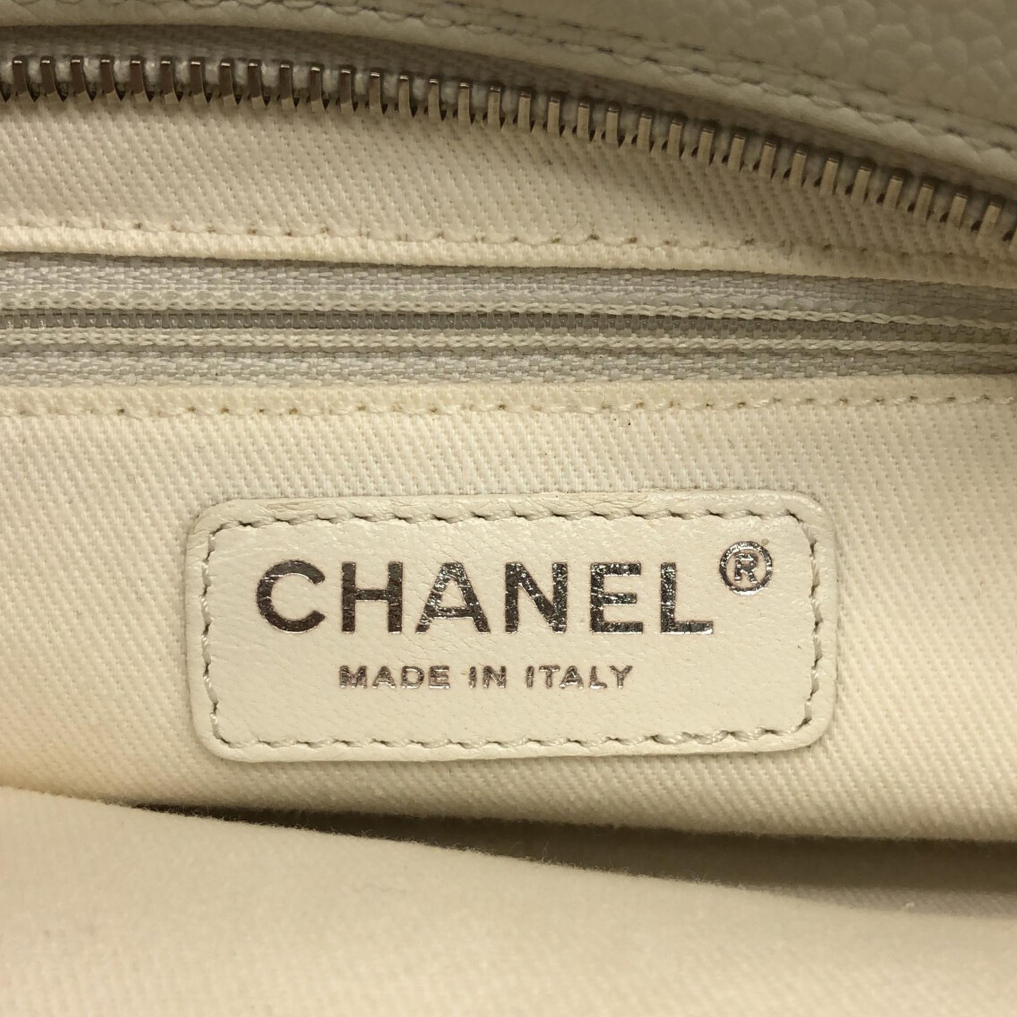 Chanel Petite Caviar Timeless Shopping Tote (SHG-roTbc1)
