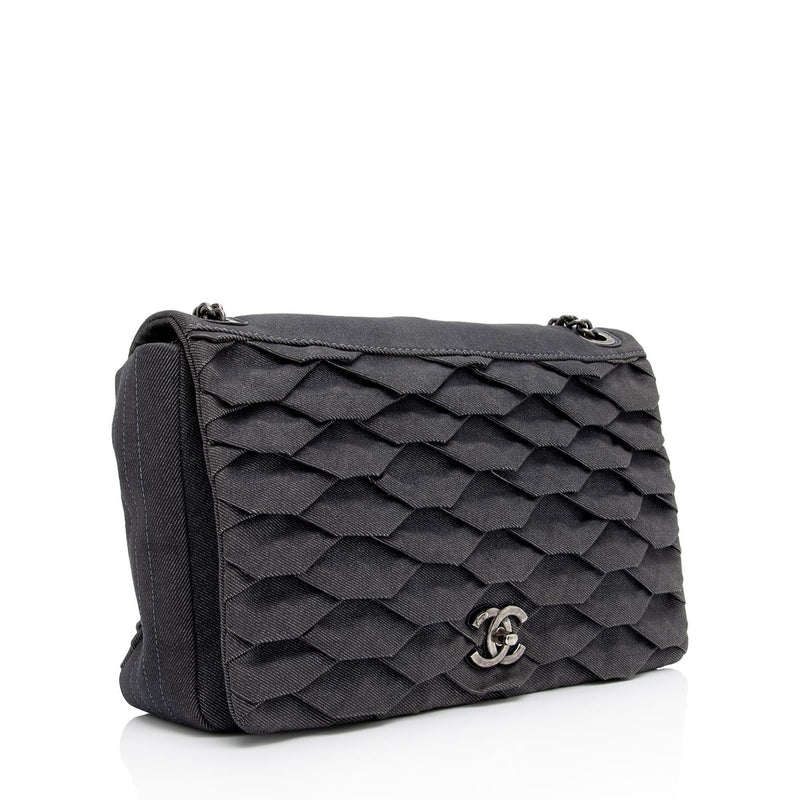 Chanel Pleated Denim Turtle Flap Bag (SHF-2bTG49) – LuxeDH