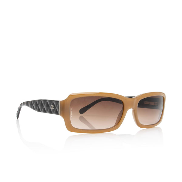 Chanel Quilted CC Rectangular Sunglasses (SHF-QIPGoQ)