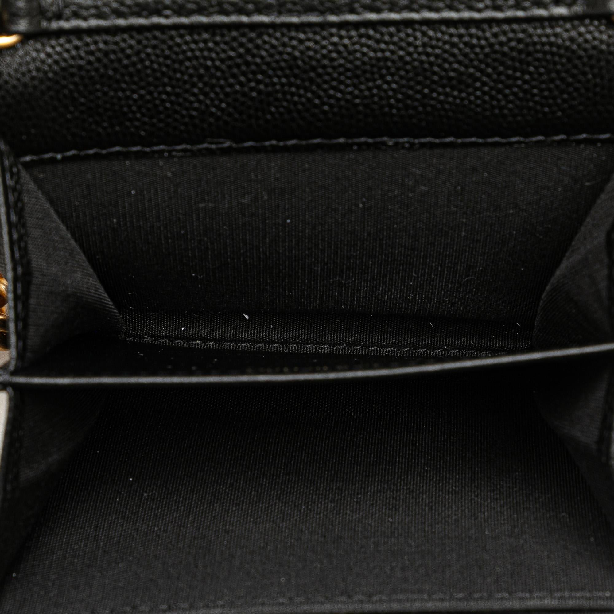 Chanel Quilted Caviar Boy Card Holder with Chain (SHG-VMUxwq)
