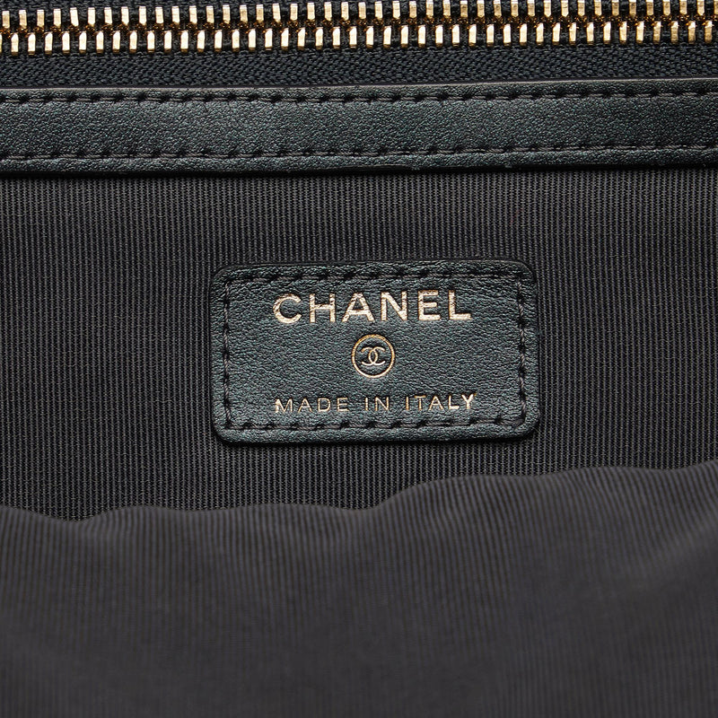 Chanel Quilted Caviar O Case Clutch (SHG-6m9479)