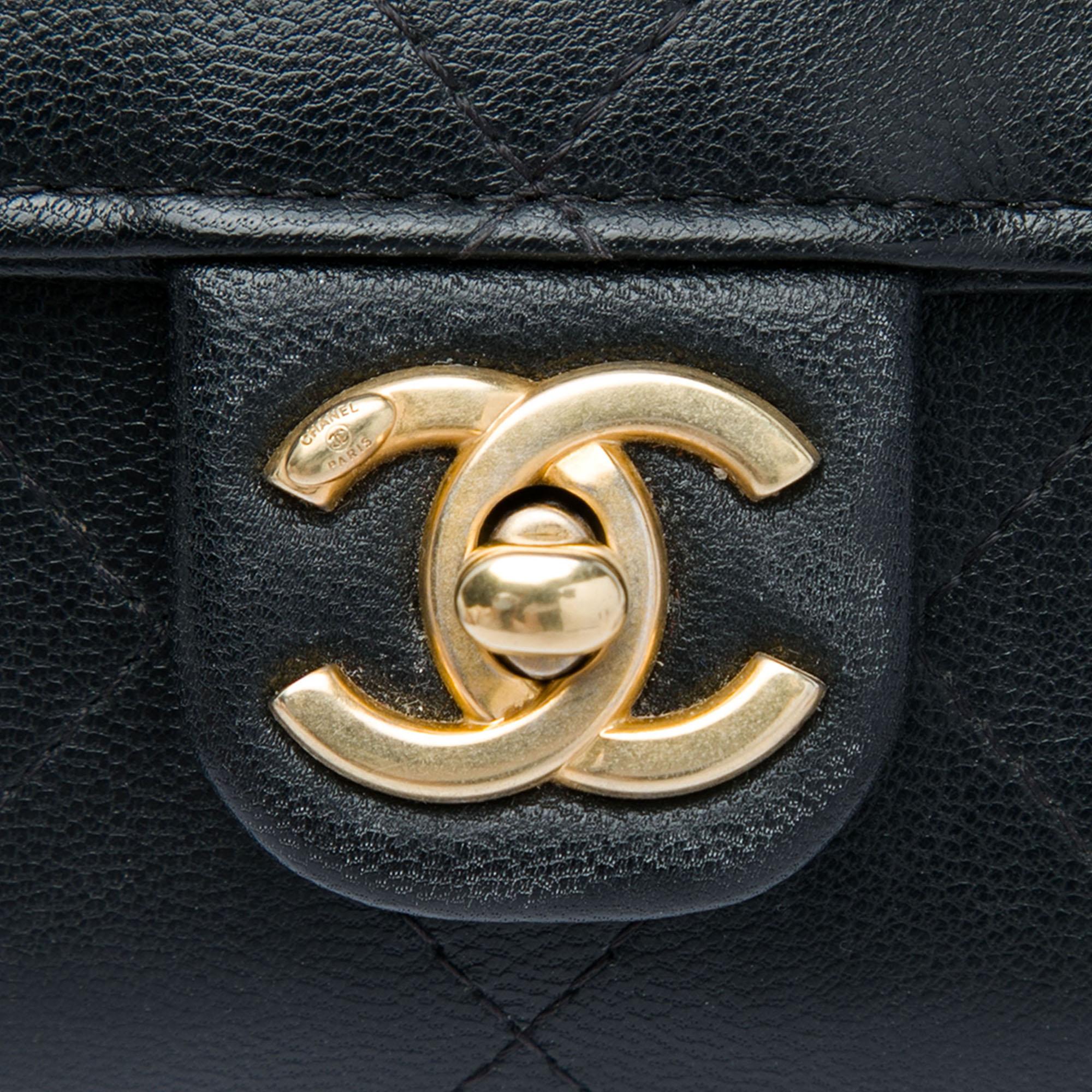 Chanel Quilted Goatskin Chic Pearls Clutch with Chain