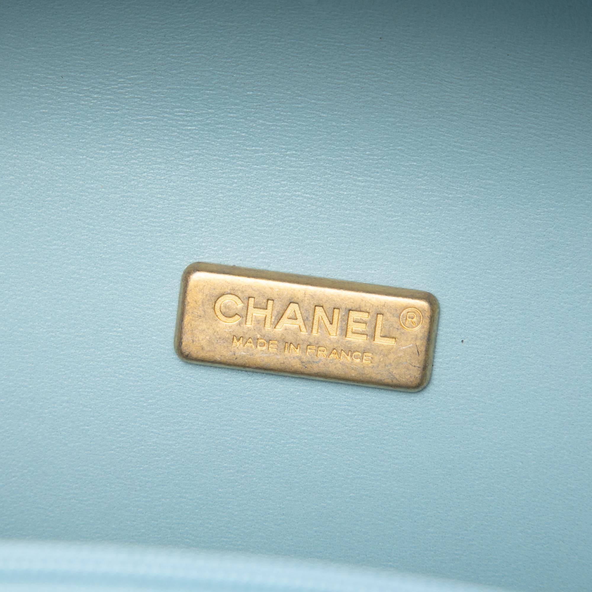 Chanel Quilted Lambskin CC Bubble Vanity Case With Chain