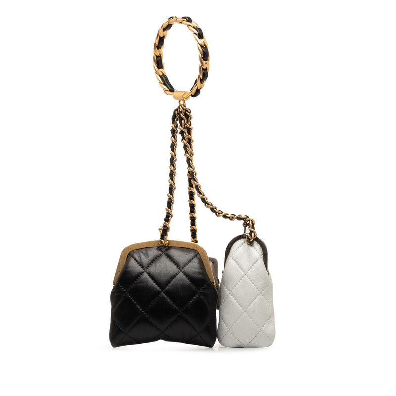 Chanel Quilted Lambskin Multi Clutch with Handle (SHG-ZLewa1)