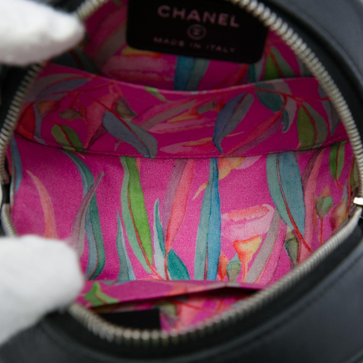 Chanel Quilted Lambskin Ultimate Stitch Round Clutch with Chain