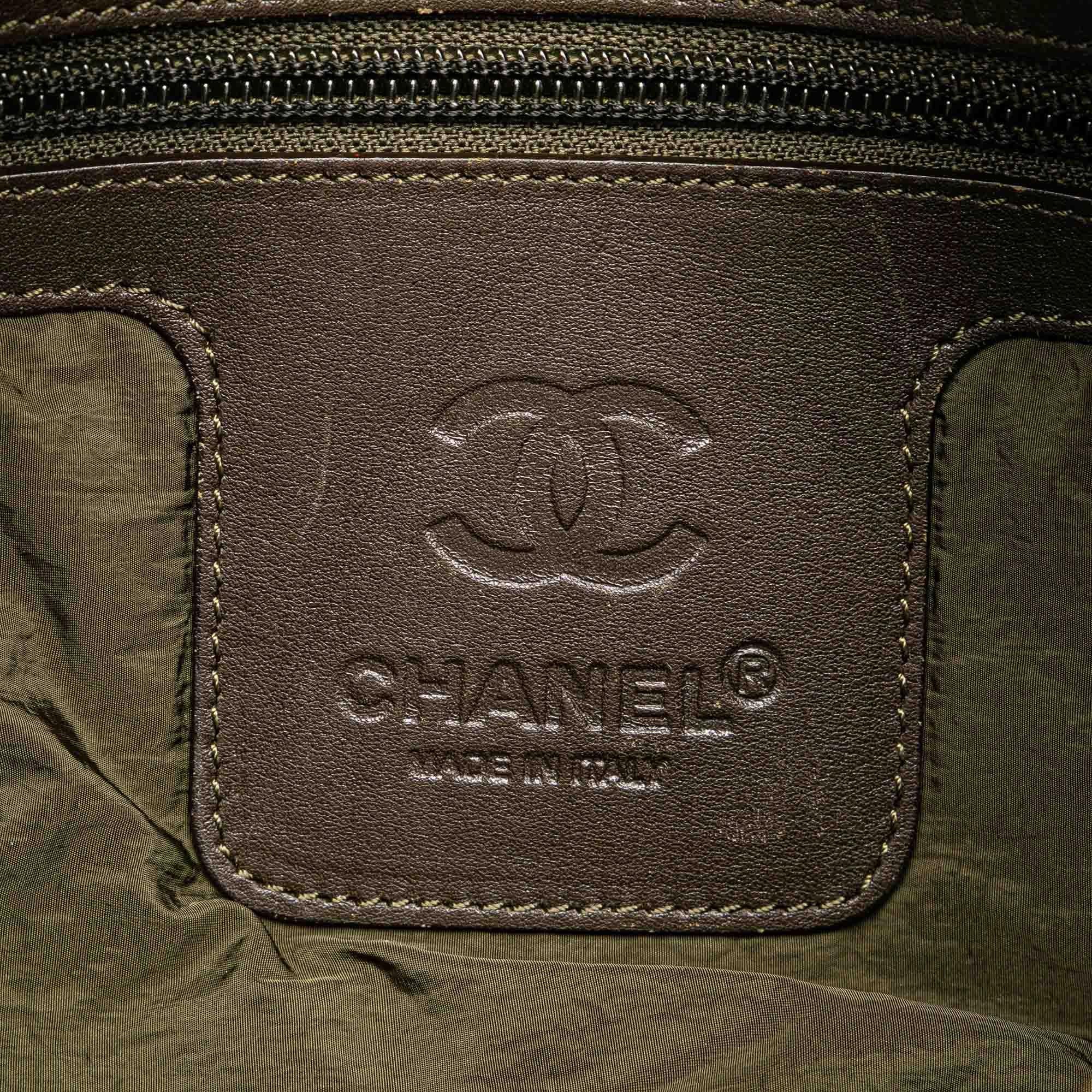 Chanel Quilted Nylon Coco Cocoon Hobo (SHG-nkGhWx)
