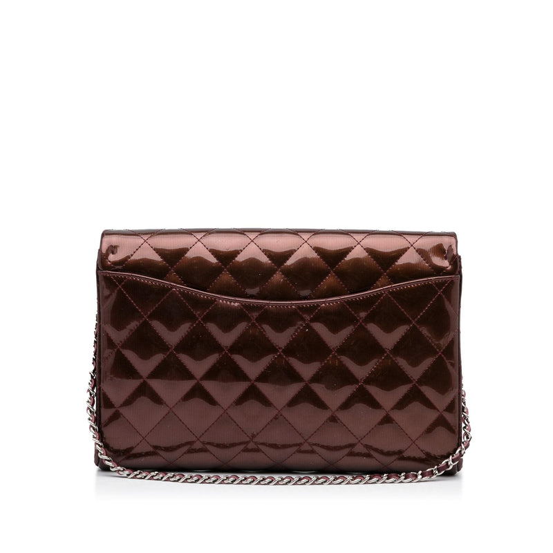 Chanel Quilted Patent Clutch With Chain (SHG-J73nHn)