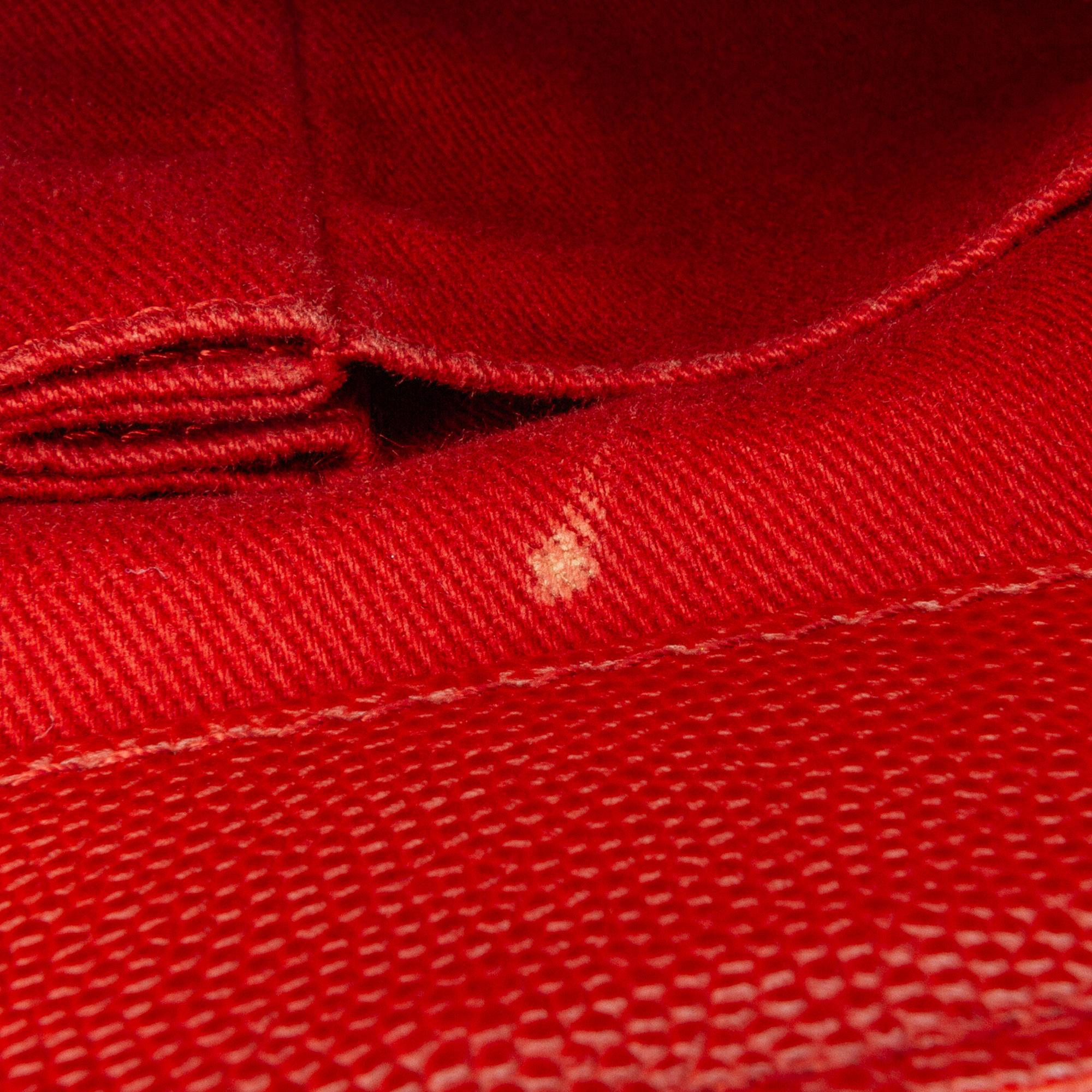 Chanel Small Caviar Coco Top Handle Bag (SHG-f1R70w)