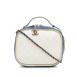 Chanel Small Crumpled Calfskin Vanity Case (SHG-Ny4Twz)