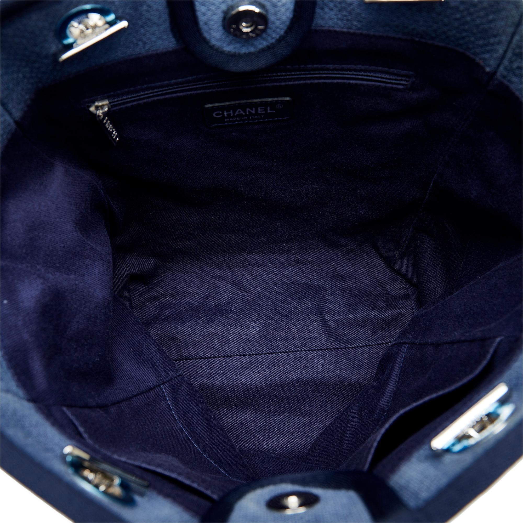 Chanel Small Deauville Tote (SHG-PHs0hb)