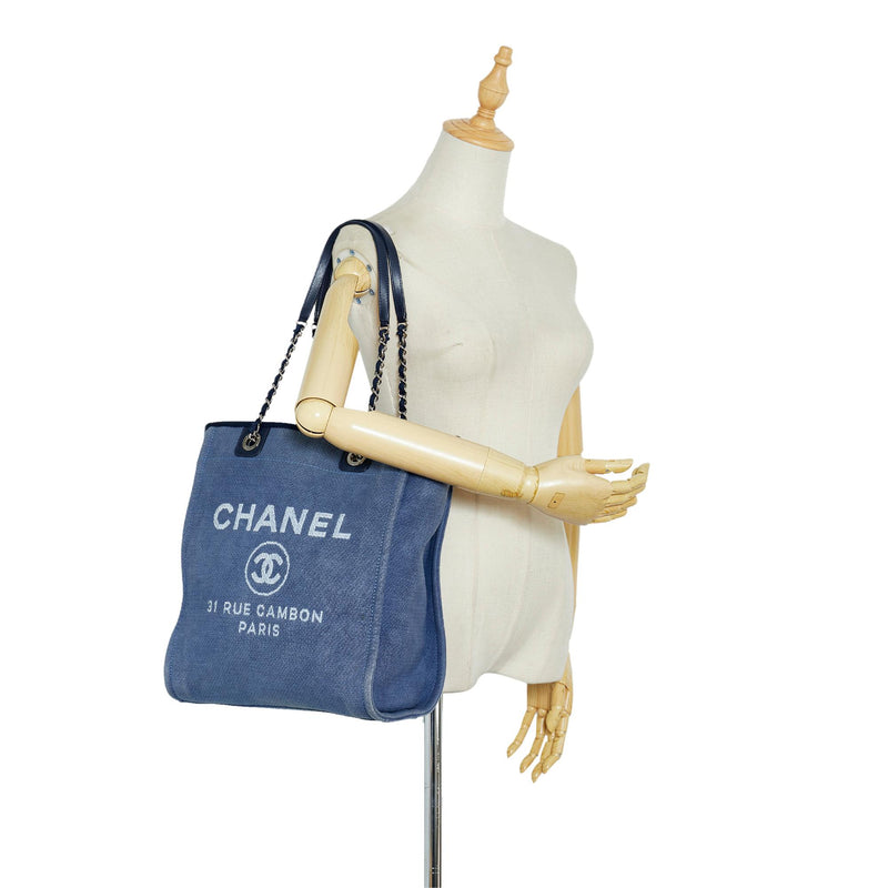 Chanel Small Deauville Tote (SHG-PHs0hb) – LuxeDH