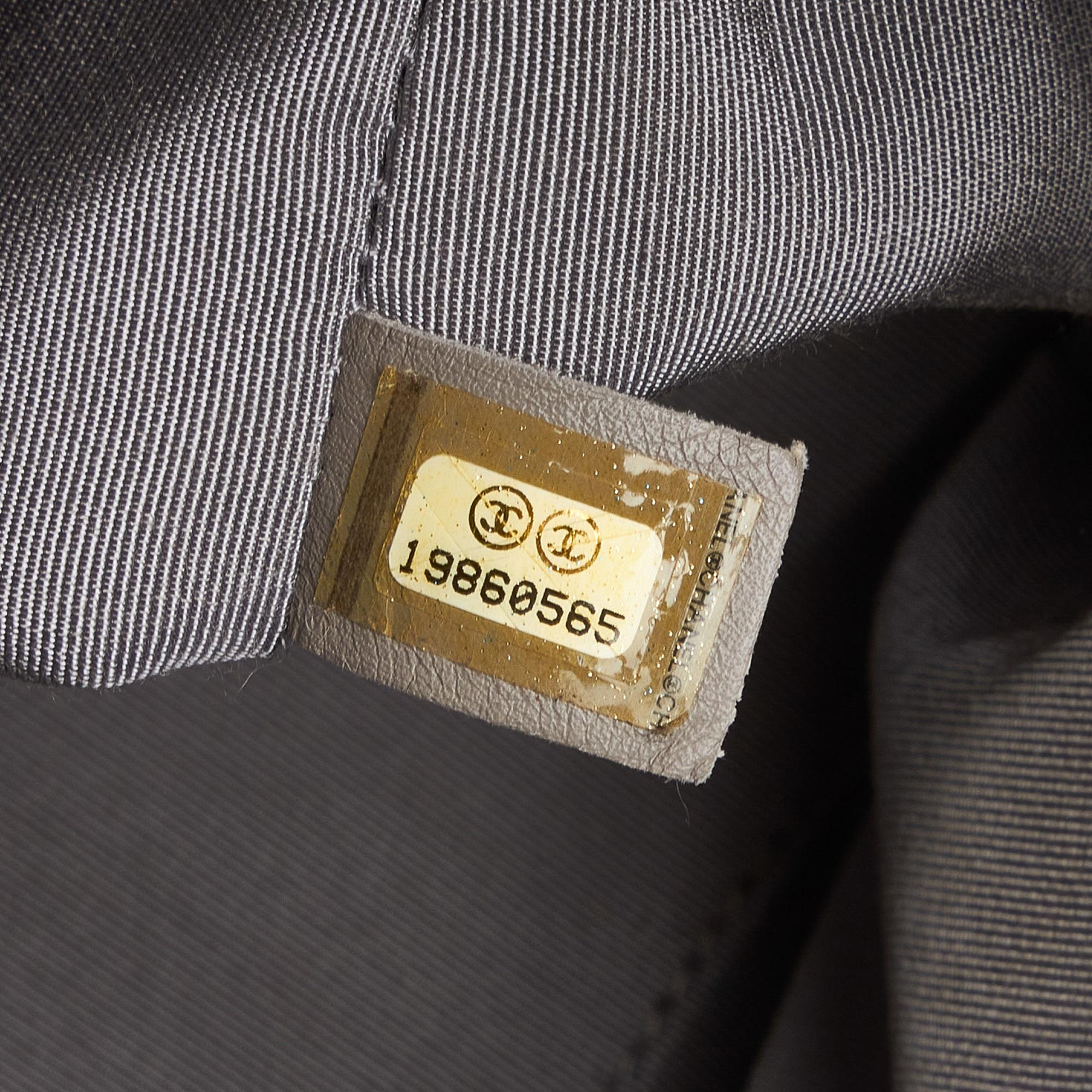 Chanel Small Executive Cerf Tote (SHG-fVvrBt)