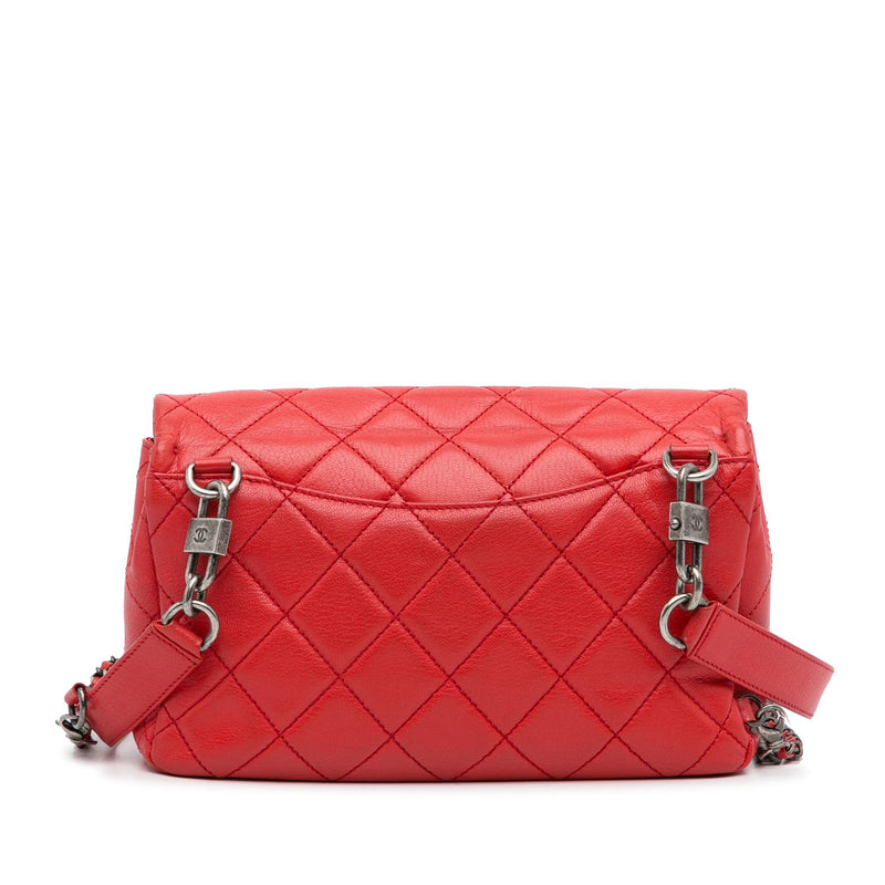 Chanel compact double online pouch with chain
