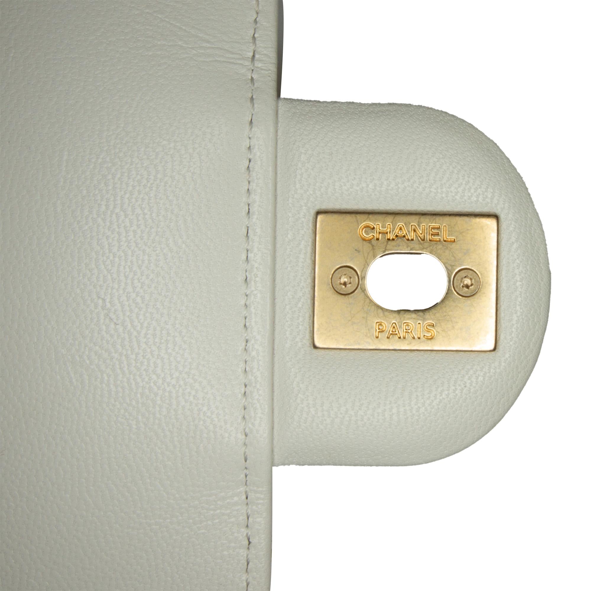 Chanel Small Lambskin Chic Pearls Flap (SHG-YnWZht)