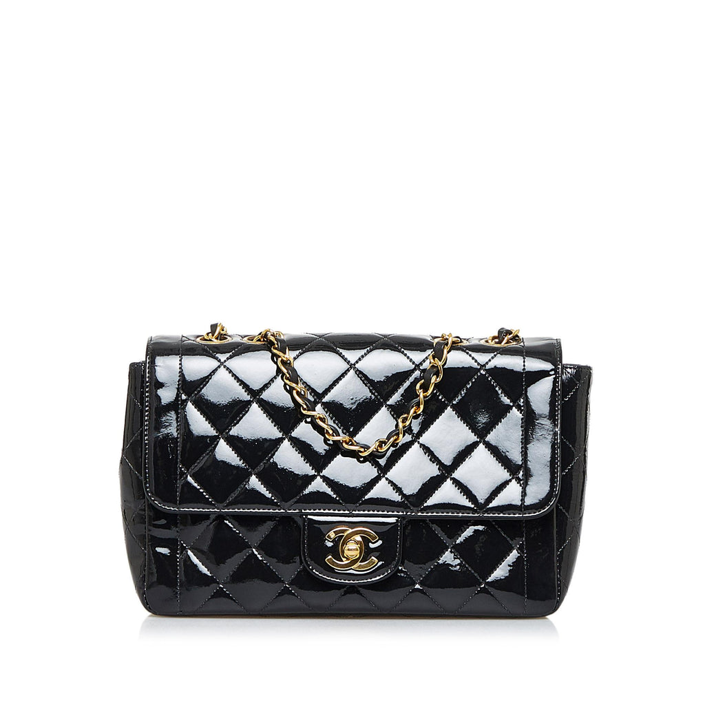 Chanel Small Quilted Patent Border Flap Bag (SHG-aW2dYK)
