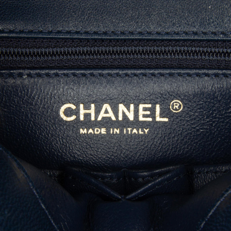Chanel Small Reversed Chevron Lambskin Flap (SHG-I8TN3a)