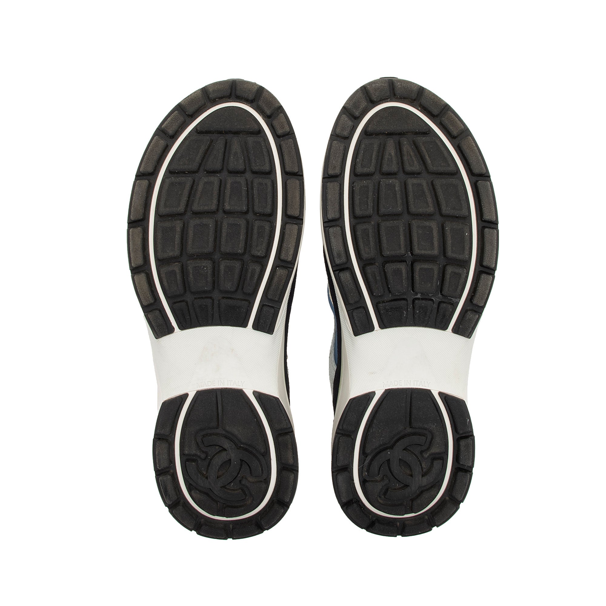 Chanel Suede Calfskin Quilted Fabric CC Sneakers - Size 10 / 40 (SHF-A0Zb1v)