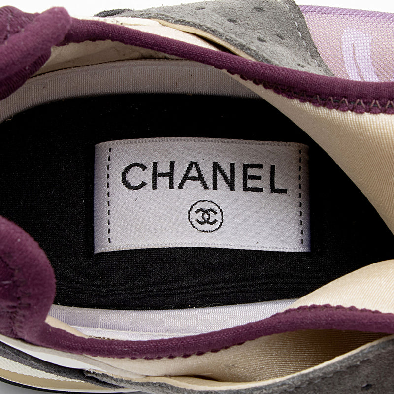 Chanel Suede Calfskin Quilted Fabric CC Sneakers - Size 10 / 40 (SHF-dKSiYL)