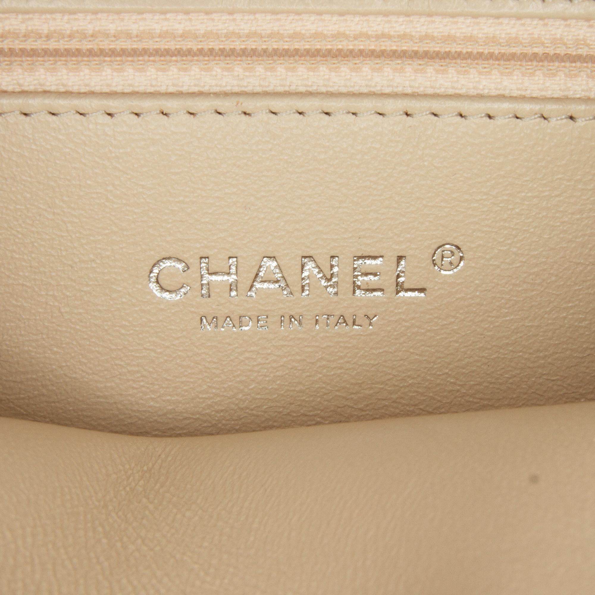 Chanel Tweed Beauty Lock Flap Bag (SHG-3g9Hun)