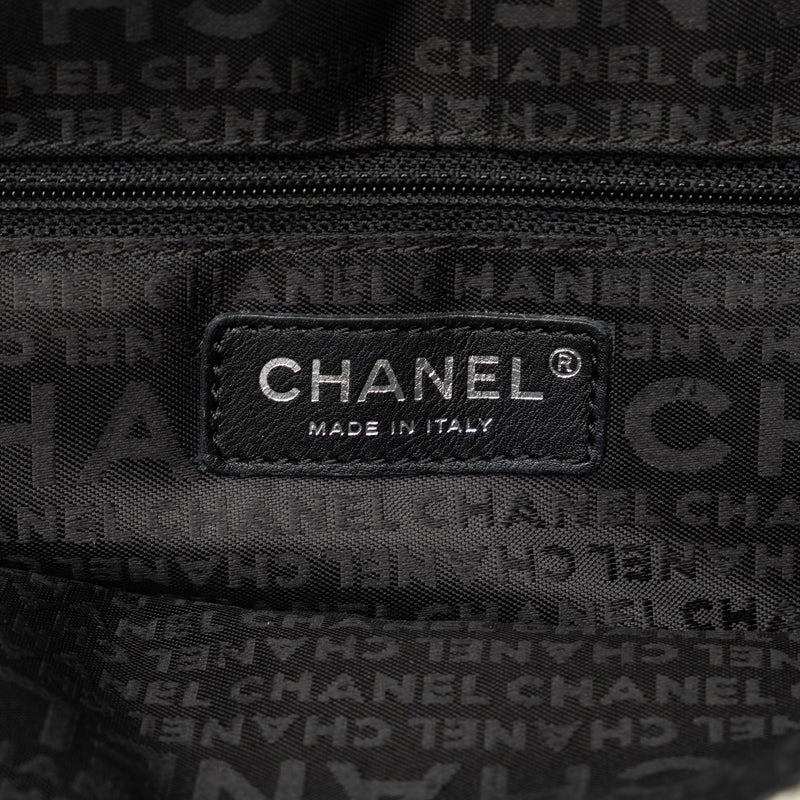 Chanel Tweed Camellia Crossbody (SHG-U2f14G)